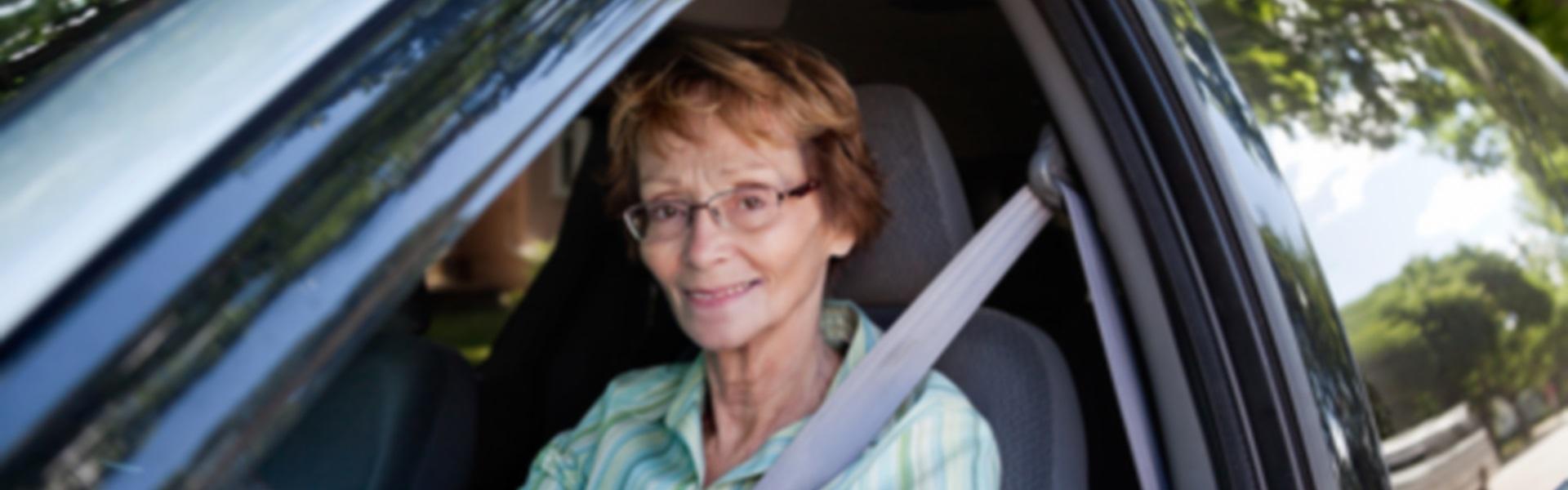 Woman driving in car.jpg Woman driving in car.jpg